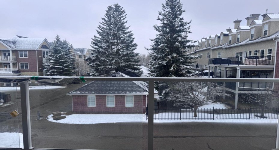 2233 34 Avenue, Calgary, Alberta T2T 6N2, 1 Bedroom Bedrooms, ,1 BathroomBathrooms,Residential,For Sale,34,A2303027