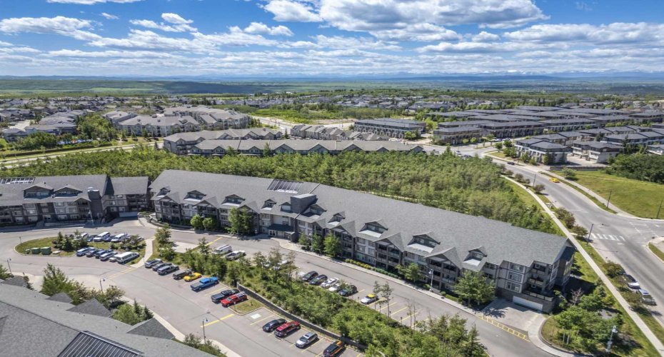 15 Aspenmont Heights, Calgary, Alberta T3H 0E3, 2 Bedrooms Bedrooms, ,2 BathroomsBathrooms,Residential,For Sale,Aspenmont,A2289784