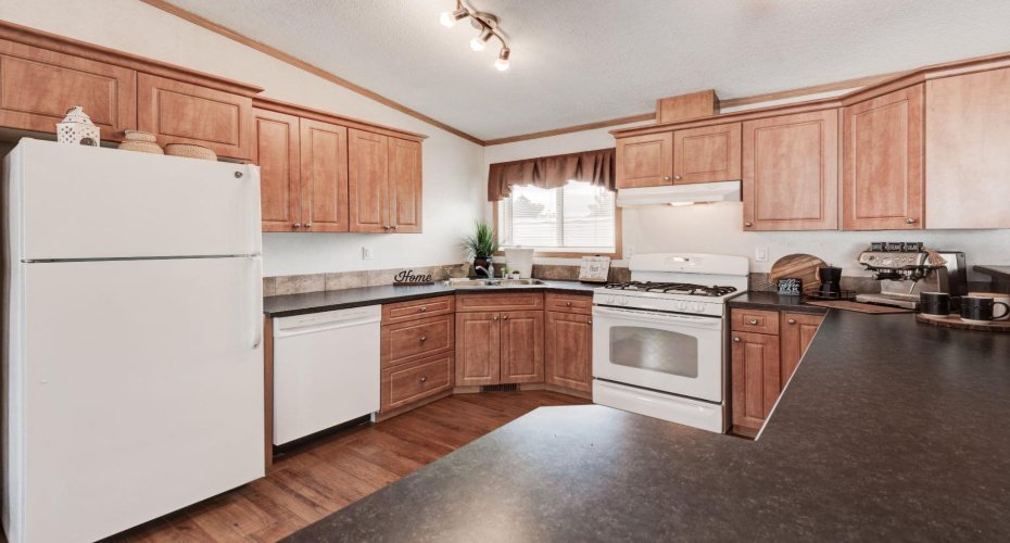 6724 17 Avenue, Calgary, Alberta T2A 0W5, 2 Bedrooms Bedrooms, ,2 BathroomsBathrooms,Mobile,For Sale,17,A2291323