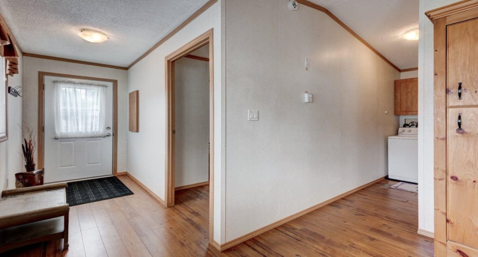 6724 17 Avenue, Calgary, Alberta T2A 0W5, 2 Bedrooms Bedrooms, ,2 BathroomsBathrooms,Mobile,For Sale,17,A2291323