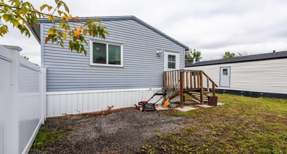 6724 17 Avenue, Calgary, Alberta T2A 0W5, 2 Bedrooms Bedrooms, ,2 BathroomsBathrooms,Mobile,For Sale,17,A2291323