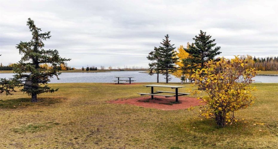 6724 17 Avenue, Calgary, Alberta T2A 0W5, 2 Bedrooms Bedrooms, ,2 BathroomsBathrooms,Mobile,For Sale,17,A2291323