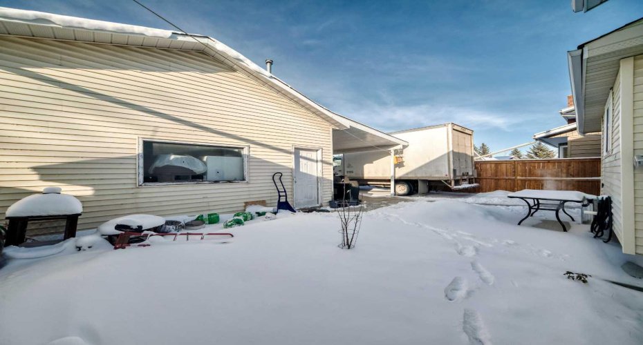 584 Whiteridge Way, Calgary, Alberta T1Y 2Y5, 4 Bedrooms Bedrooms, ,3 BathroomsBathrooms,Residential,For Sale,Whiteridge,A2294267
