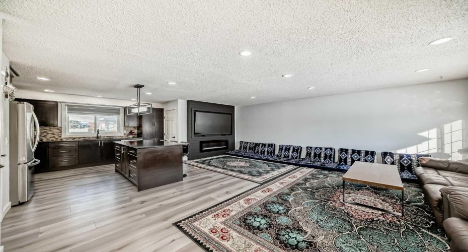 584 Whiteridge Way, Calgary, Alberta T1Y 2Y5, 4 Bedrooms Bedrooms, ,3 BathroomsBathrooms,Residential,For Sale,Whiteridge,A2294267