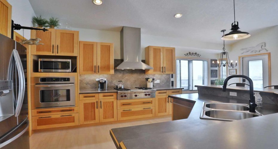 92 Sherwood Rise, Calgary, Alberta T3R 1P6, 3 Bedrooms Bedrooms, ,3 BathroomsBathrooms,Residential,For Sale,Sherwood,A2299332