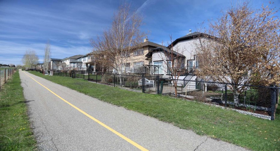 92 Sherwood Rise, Calgary, Alberta T3R 1P6, 3 Bedrooms Bedrooms, ,3 BathroomsBathrooms,Residential,For Sale,Sherwood,A2299332