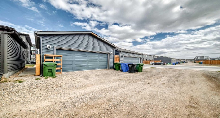 223 Wolf Creek Avenue, Calgary, Alberta T2X4X1, 5 Bedrooms Bedrooms, ,4 BathroomsBathrooms,Residential,For Sale,Wolf Creek,A2300562