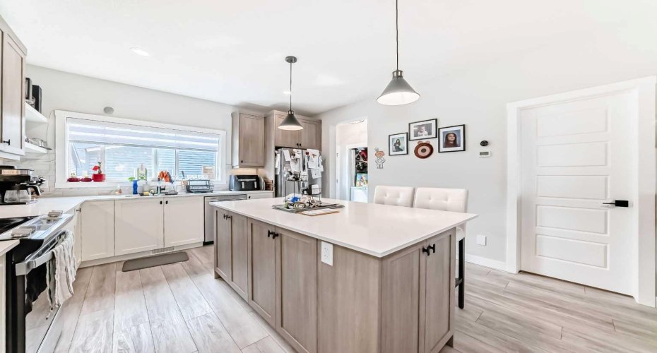 223 Wolf Creek Avenue, Calgary, Alberta T2X4X1, 5 Bedrooms Bedrooms, ,4 BathroomsBathrooms,Residential,For Sale,Wolf Creek,A2300562