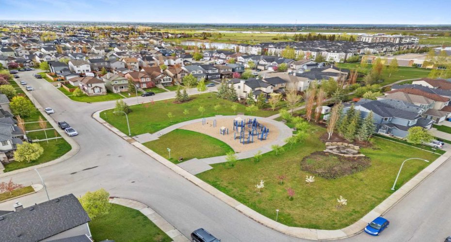 570 Silverton Street, Calgary, Alberta T2X 0T9, 2 Bedrooms Bedrooms, ,2 BathroomsBathrooms,Residential,For Sale,Silverton,A2301093