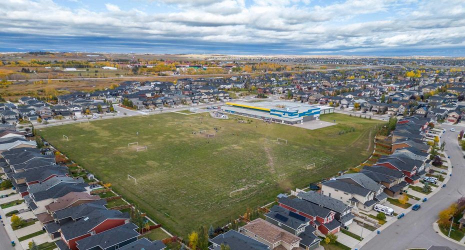 570 Silverton Street, Calgary, Alberta T2X 0T9, 2 Bedrooms Bedrooms, ,1 BathroomBathrooms,Residential,For Sale,Silverton,A2301096