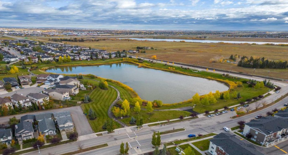 570 Silverton Street, Calgary, Alberta T2X 0T9, 2 Bedrooms Bedrooms, ,1 BathroomBathrooms,Residential,For Sale,Silverton,A2301096