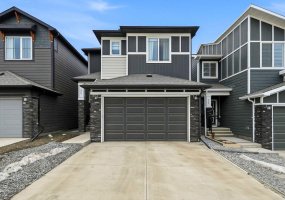 902 Bluerock Way, Calgary, Alberta T2Y 0S5, 3 Bedrooms Bedrooms, ,3 BathroomsBathrooms,Residential,For Sale,Bluerock,A2304430