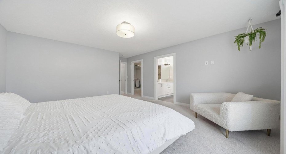 902 Bluerock Way, Calgary, Alberta T2Y 0S5, 3 Bedrooms Bedrooms, ,3 BathroomsBathrooms,Residential,For Sale,Bluerock,A2304430