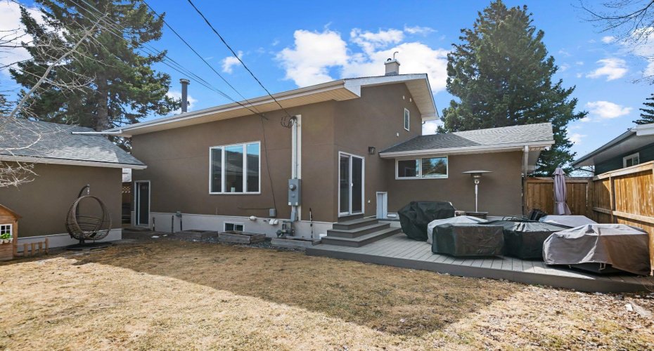3144 Breen Crescent, Calgary, Alberta T2L1S7, 7 Bedrooms Bedrooms, ,4 BathroomsBathrooms,Residential,For Sale,Breen,A2304463