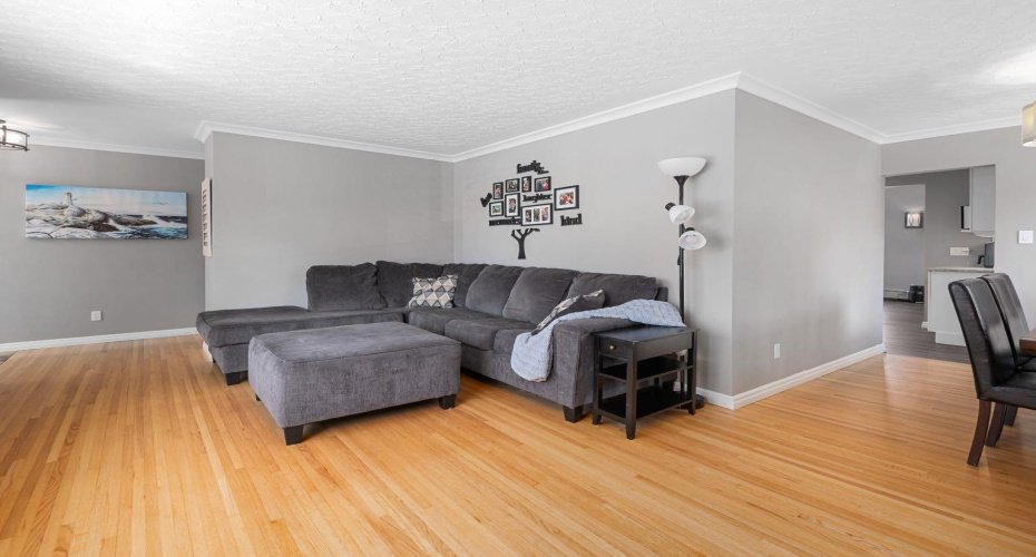 3144 Breen Crescent, Calgary, Alberta T2L1S7, 7 Bedrooms Bedrooms, ,4 BathroomsBathrooms,Residential,For Sale,Breen,A2304463