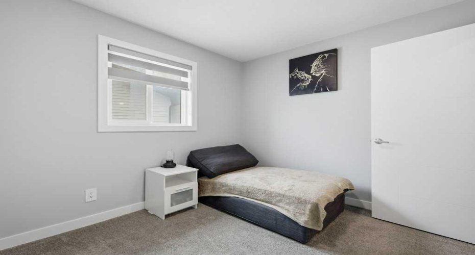 151 Creekstone Way, Calgary, Alberta T2X 4P9, 3 Bedrooms Bedrooms, ,3 BathroomsBathrooms,Residential,For Sale,Creekstone,A2304478
