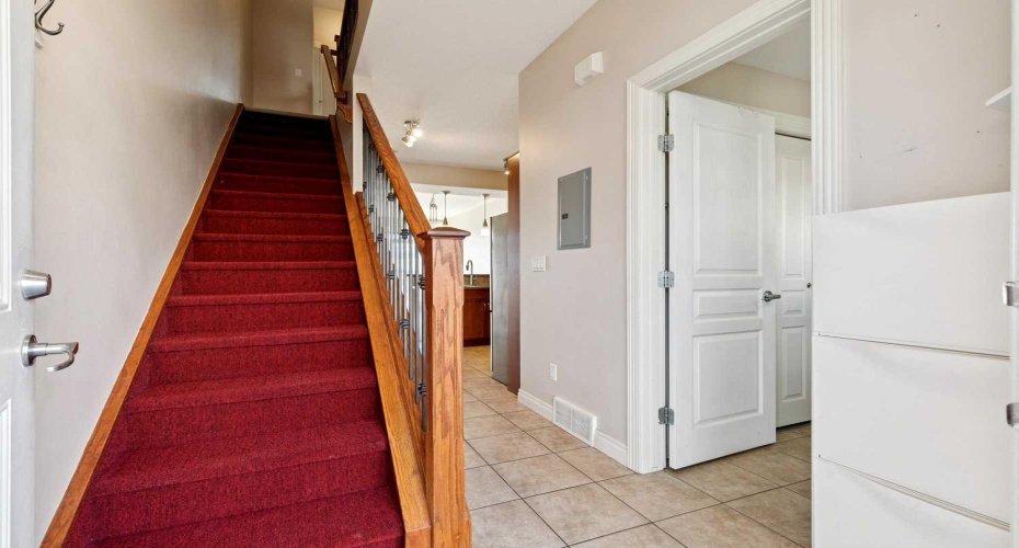 169 Rockyledge View, Calgary, Alberta T3G 6B1, 2 Bedrooms Bedrooms, ,2 BathroomsBathrooms,Residential,For Sale,Rockyledge,A2304533