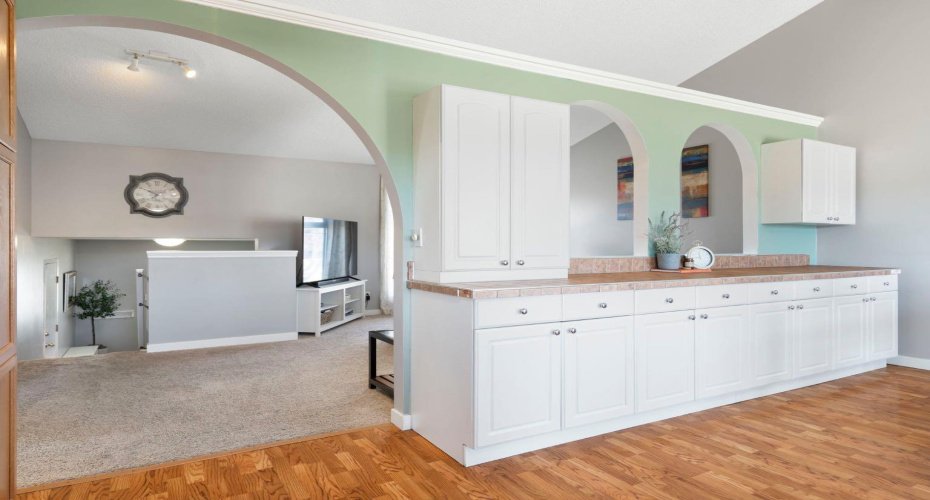 54 West McDougal Road, Cochrane, Alberta T4C 1M4, 3 Bedrooms Bedrooms, ,2 BathroomsBathrooms,Residential,For Sale,West McDougal,A2304556