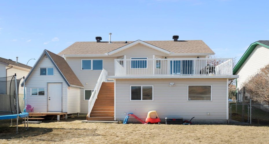 54 West McDougal Road, Cochrane, Alberta T4C 1M4, 3 Bedrooms Bedrooms, ,2 BathroomsBathrooms,Residential,For Sale,West McDougal,A2304556