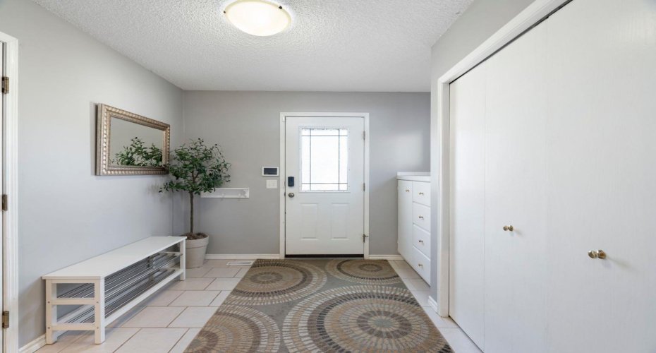 54 West McDougal Road, Cochrane, Alberta T4C 1M4, 3 Bedrooms Bedrooms, ,2 BathroomsBathrooms,Residential,For Sale,West McDougal,A2304556