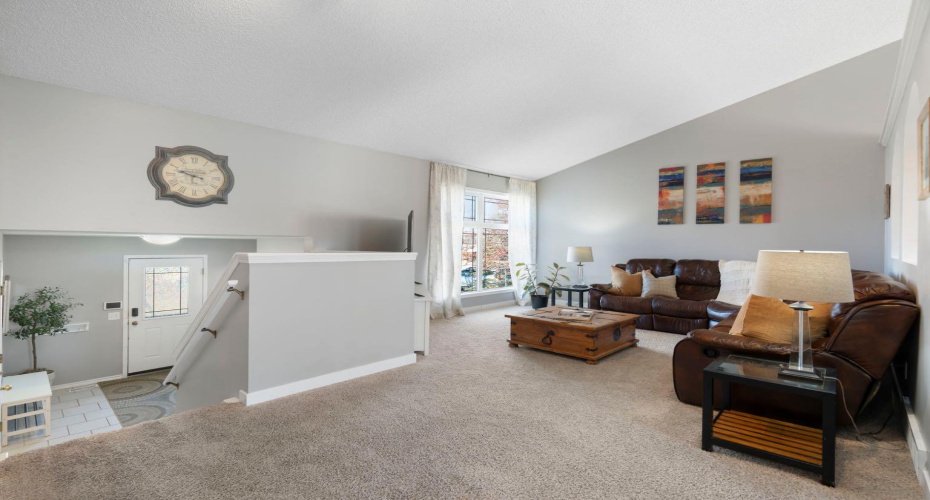 54 West McDougal Road, Cochrane, Alberta T4C 1M4, 3 Bedrooms Bedrooms, ,2 BathroomsBathrooms,Residential,For Sale,West McDougal,A2304556