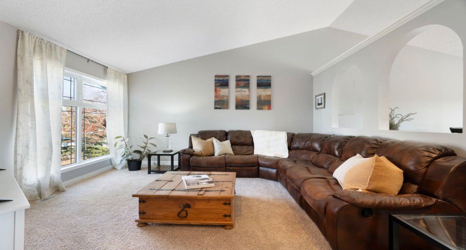 54 West McDougal Road, Cochrane, Alberta T4C 1M4, 3 Bedrooms Bedrooms, ,2 BathroomsBathrooms,Residential,For Sale,West McDougal,A2304556