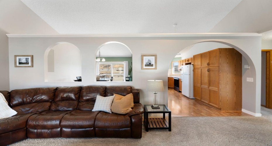 54 West McDougal Road, Cochrane, Alberta T4C 1M4, 3 Bedrooms Bedrooms, ,2 BathroomsBathrooms,Residential,For Sale,West McDougal,A2304556