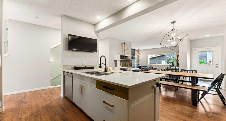 205 Copperpond Parade, Calgary, Alberta T2Z 5B2, 3 Bedrooms Bedrooms, ,3 BathroomsBathrooms,Residential,For Sale,Copperpond,A2304643