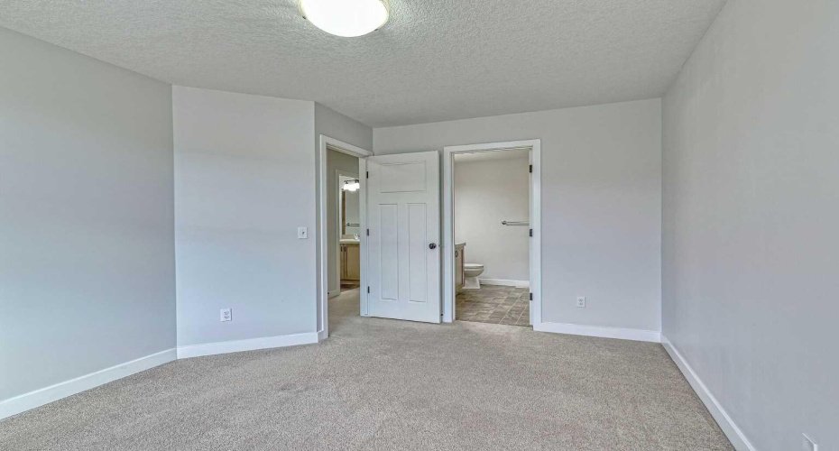 413 River Avenue, Cochrane, Alberta T4C 0P2, 3 Bedrooms Bedrooms, ,3 BathroomsBathrooms,Residential,For Sale,River,A2304646