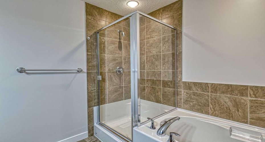 Separate Shower/Tub