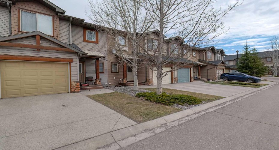 413 River Avenue, Cochrane, Alberta T4C 0P2, 3 Bedrooms Bedrooms, ,3 BathroomsBathrooms,Residential,For Sale,River,A2304646