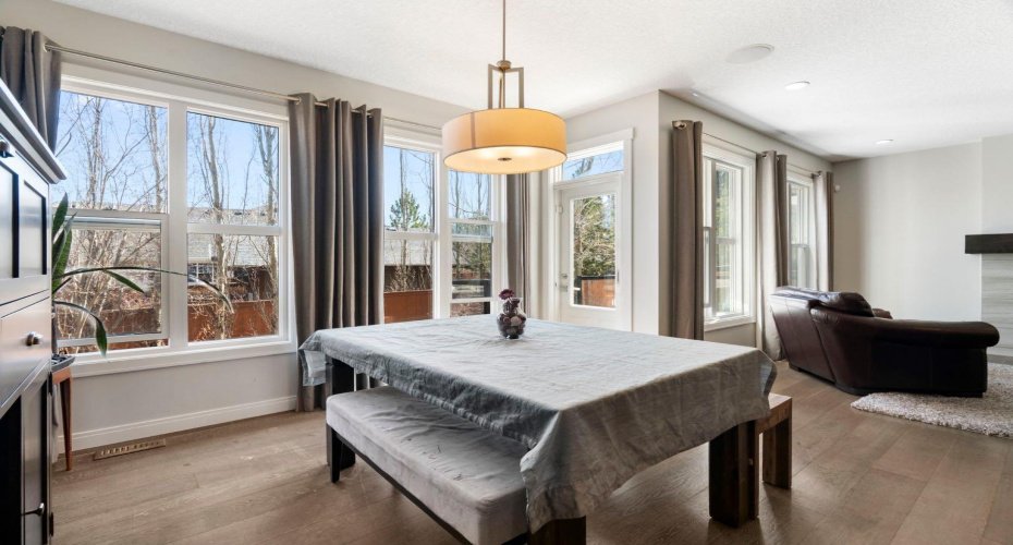 5 Riviera Crescent, Cochrane, Alberta T4C 0T6, 4 Bedrooms Bedrooms, ,4 BathroomsBathrooms,Residential,For Sale,Riviera,A2304665