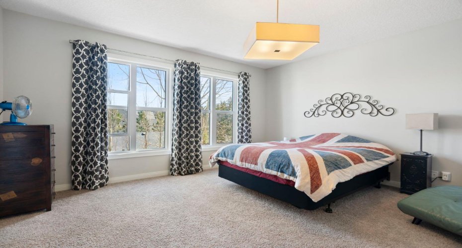 5 Riviera Crescent, Cochrane, Alberta T4C 0T6, 4 Bedrooms Bedrooms, ,4 BathroomsBathrooms,Residential,For Sale,Riviera,A2304665