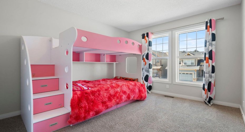 5 Riviera Crescent, Cochrane, Alberta T4C 0T6, 4 Bedrooms Bedrooms, ,4 BathroomsBathrooms,Residential,For Sale,Riviera,A2304665