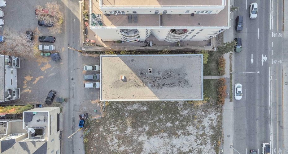 1309 12 Avenue, Calgary, Alberta T3C0P6, ,Commercial,For Sale,12,A2304728