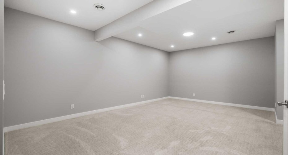 1058 Alpine Avenue, Calgary, Alberta T2Y 0T1, 4 Bedrooms Bedrooms, ,4 BathroomsBathrooms,Residential,For Sale,Alpine,A2303747