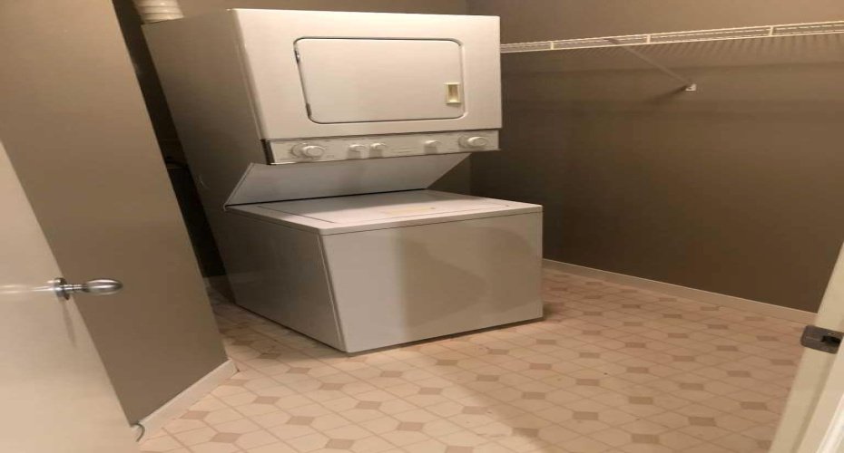 601 15 Avenue, Calgary, Alberta t2r 0r4, 2 Bedrooms Bedrooms, ,1 BathroomBathrooms,Residential,For Sale,15,A2304767