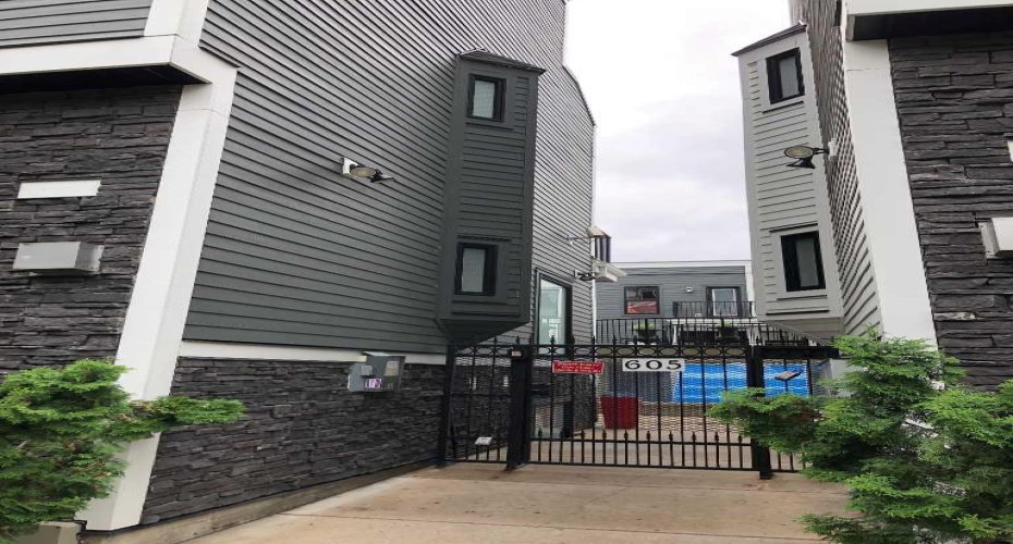 601 15 Avenue, Calgary, Alberta t2r 0r4, 2 Bedrooms Bedrooms, ,1 BathroomBathrooms,Residential,For Sale,15,A2304767