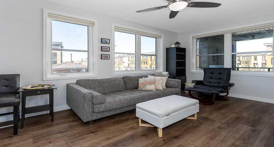 80 Greenbriar Place, Calgary, Alberta T3B 6J4, 2 Bedrooms Bedrooms, ,2 BathroomsBathrooms,Residential,For Sale,Greenbriar,A2303960
