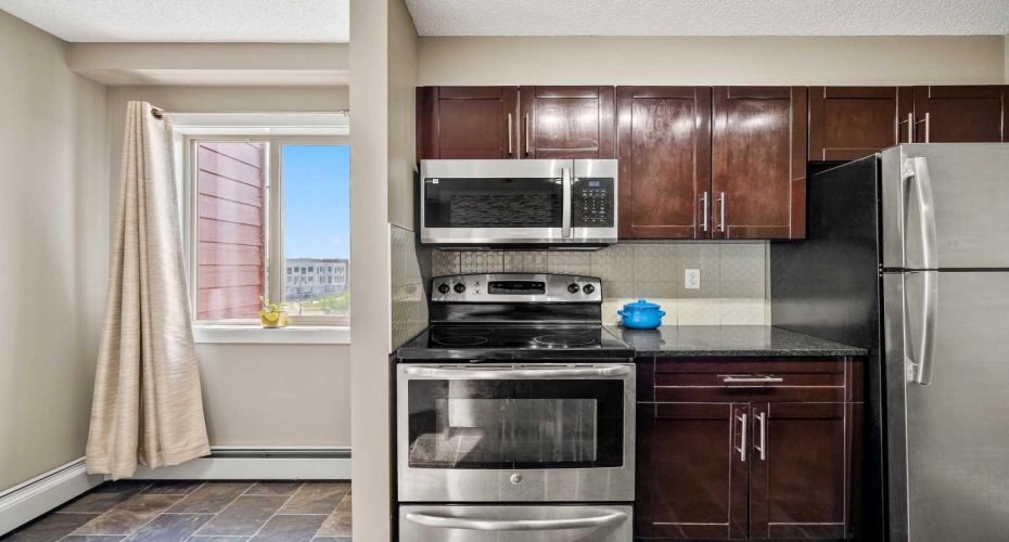 15 Saddlestone Way, Calgary, Alberta T3J 0S3, 2 Bedrooms Bedrooms, ,2 BathroomsBathrooms,Residential,For Sale,Saddlestone,A2303961
