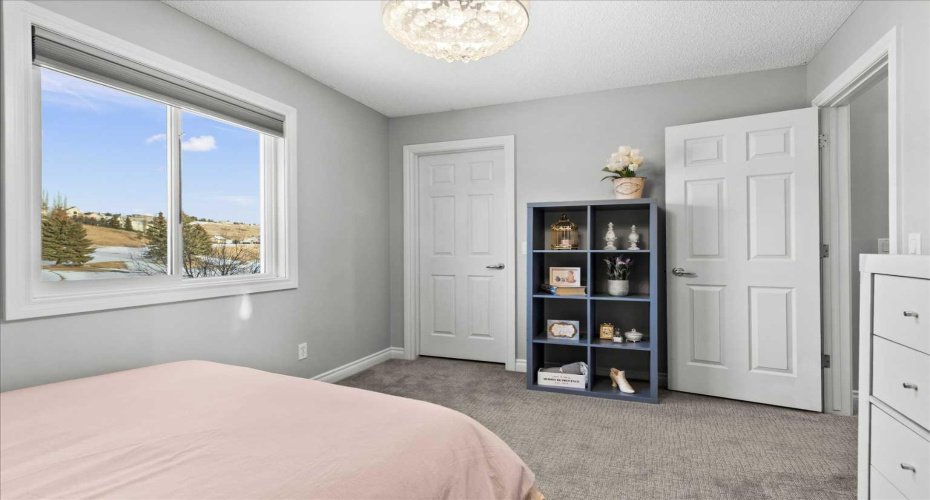 255 Gleneagles View, Cochrane, Alberta T4C 2H5, 4 Bedrooms Bedrooms, ,4 BathroomsBathrooms,Residential,For Sale,Gleneagles,A2303997