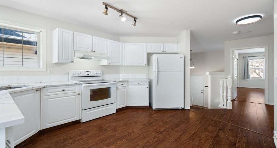 95 Coventry Road, Calgary, Alberta T3K5K4, 3 Bedrooms Bedrooms, ,2 BathroomsBathrooms,Residential,For Sale,Coventry,A2304017