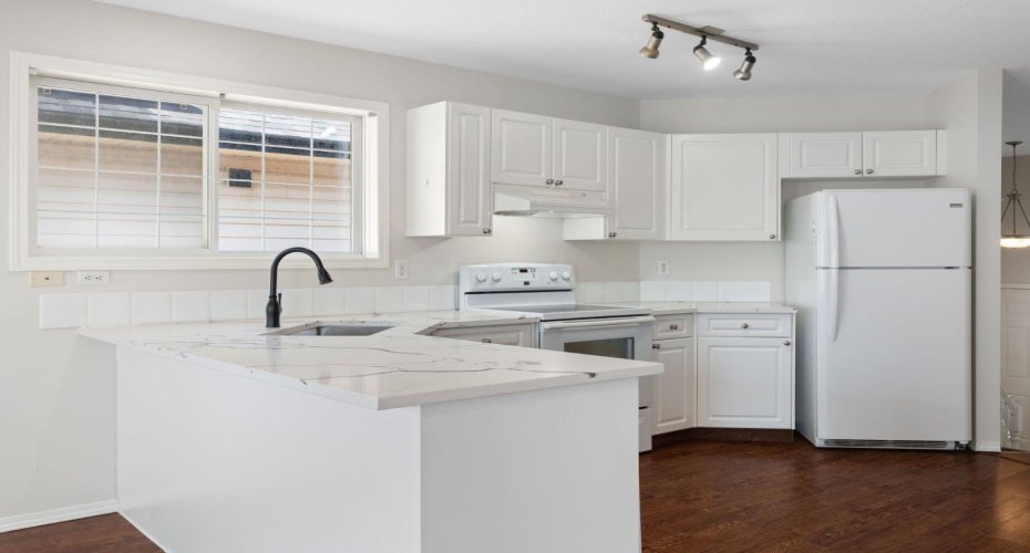 95 Coventry Road, Calgary, Alberta T3K5K4, 3 Bedrooms Bedrooms, ,2 BathroomsBathrooms,Residential,For Sale,Coventry,A2304017