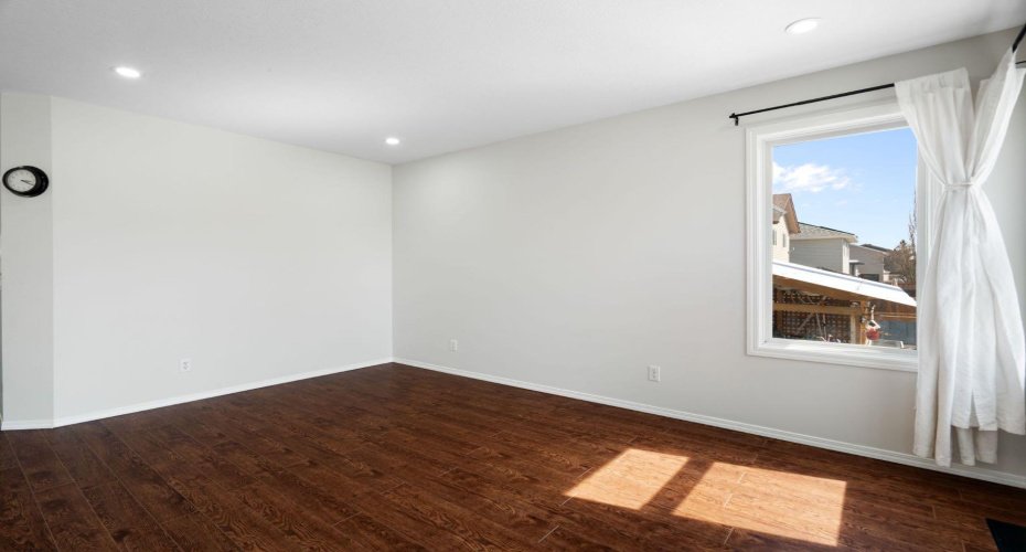 95 Coventry Road, Calgary, Alberta T3K5K4, 3 Bedrooms Bedrooms, ,2 BathroomsBathrooms,Residential,For Sale,Coventry,A2304017