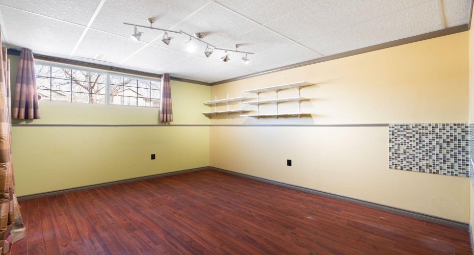 95 Coventry Road, Calgary, Alberta T3K5K4, 3 Bedrooms Bedrooms, ,2 BathroomsBathrooms,Residential,For Sale,Coventry,A2304017