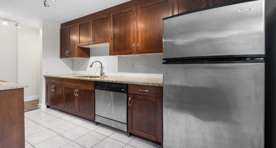 824 4 Avenue, Calgary, Alberta T2N 0M8, 1 Bedroom Bedrooms, ,1 BathroomBathrooms,Residential,For Sale,4,A2304027