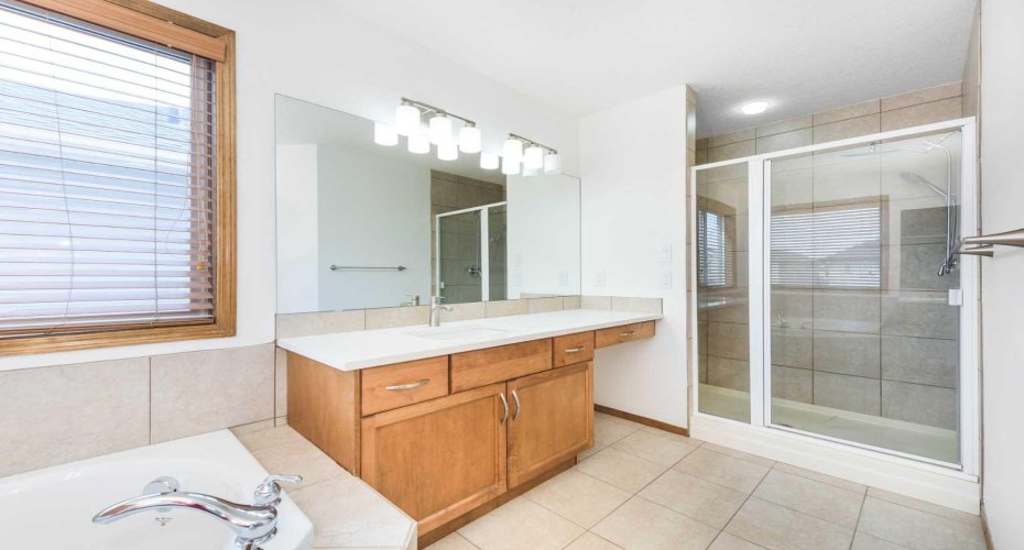 125 Autumn Gardens, Calgary, Alberta T3M 0H8, 3 Bedrooms Bedrooms, ,3 BathroomsBathrooms,Residential,For Sale,Autumn,A2304045