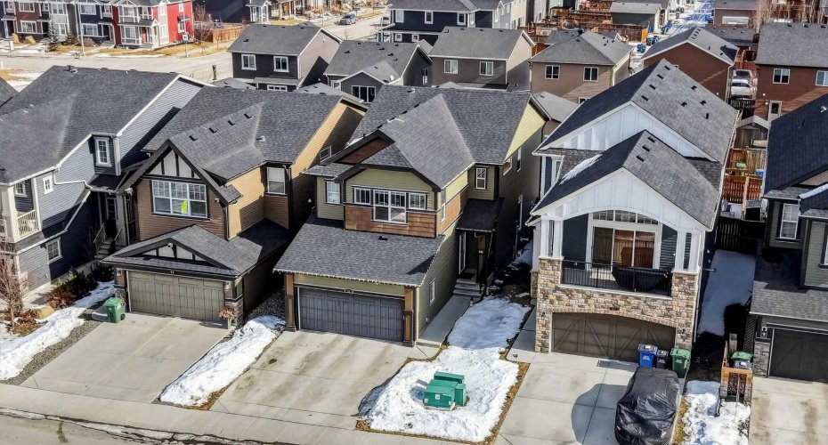 15 Fireside Crescent, Cochrane, Alberta T4C 2L4, 3 Bedrooms Bedrooms, ,3 BathroomsBathrooms,Residential,For Sale,Fireside,A2304197