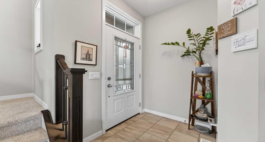 15 Fireside Crescent, Cochrane, Alberta T4C 2L4, 3 Bedrooms Bedrooms, ,3 BathroomsBathrooms,Residential,For Sale,Fireside,A2304197