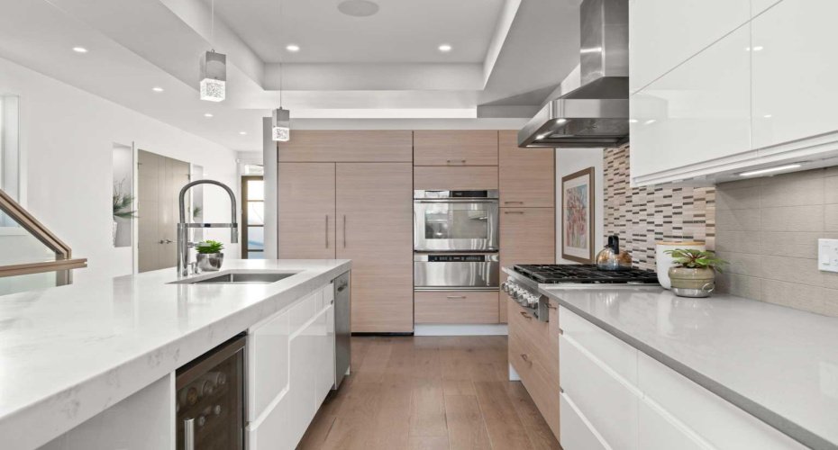 Quartz Counters + Built in European Appliances